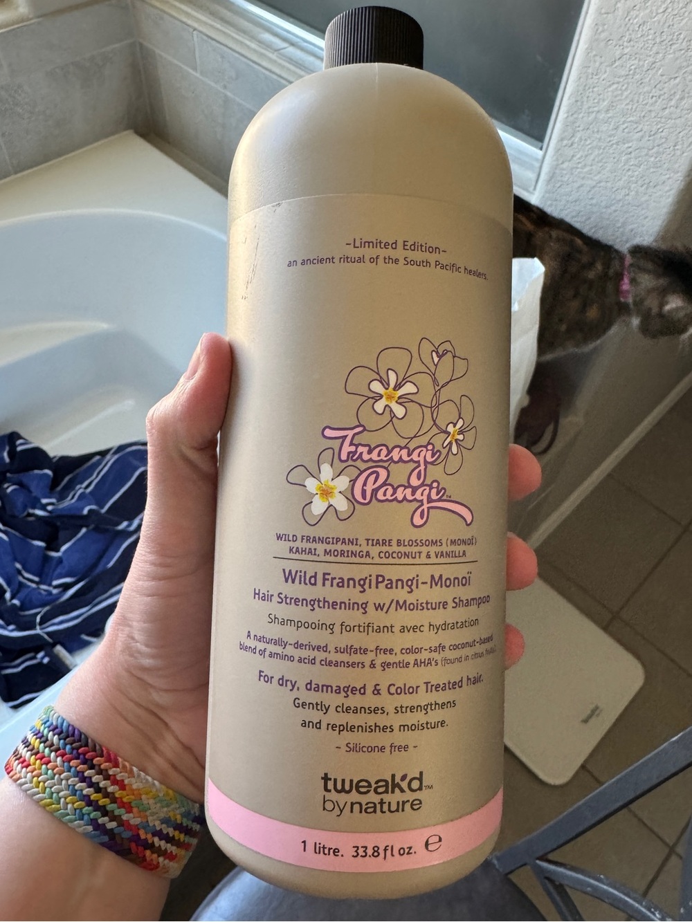 tweak'd by nature Wild Frangi Pangi (Pink) Hair Strengthening Shampoo